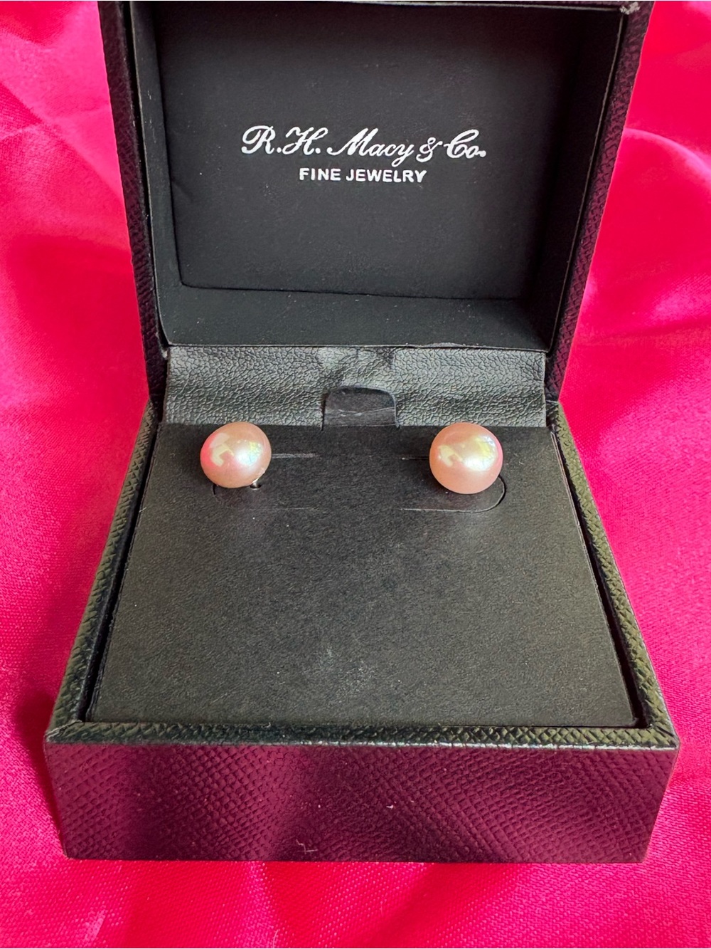 R.H. Macy & Co Classic Pink Cultured Fresh Water Pearl Stud Earrings - Picture 6 of 7